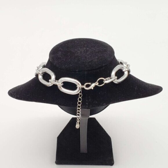 Authentic Louis Vuitton Lock & Key with Unbranded Silver Plated Chain Necklace - Picture 5 of 6